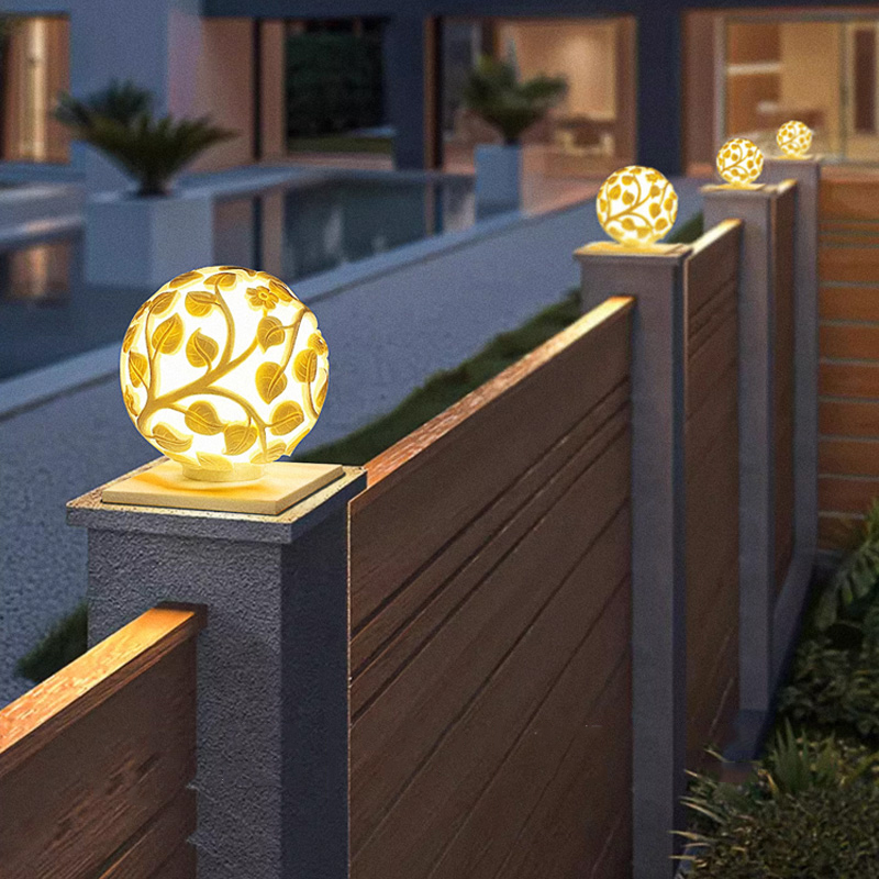 Outdoor Lighting And Decor - أضواء أعمدة خارجية تعمل بالطاقة الشمسية،