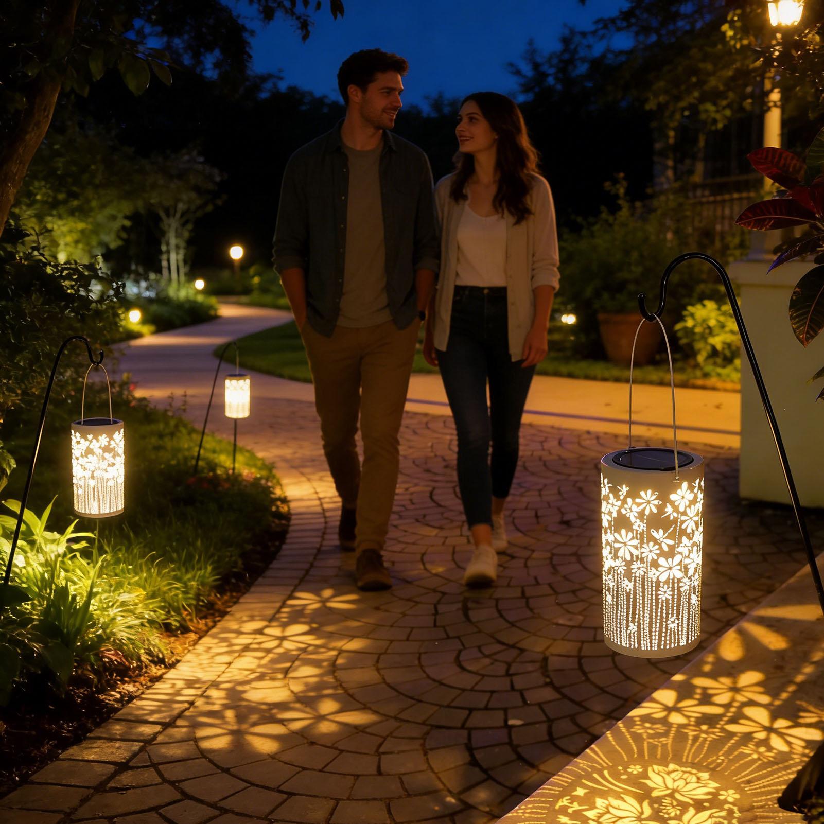 فوانيس شمسية زخرفية ملونة على  - مراجعة Outdoor Lighting And Decor وسعره